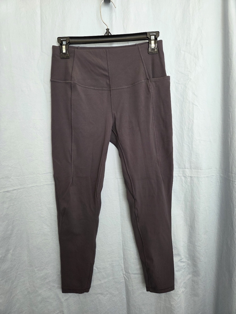 Sweaty Betty Super Soft 7/8 Yoga Leggings in Dark Mauve Purple - Size 8
